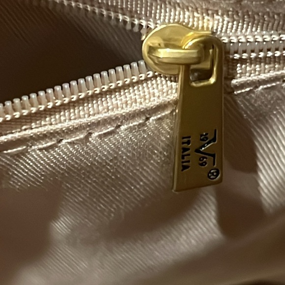 VERSACE - Picture 11 of 15